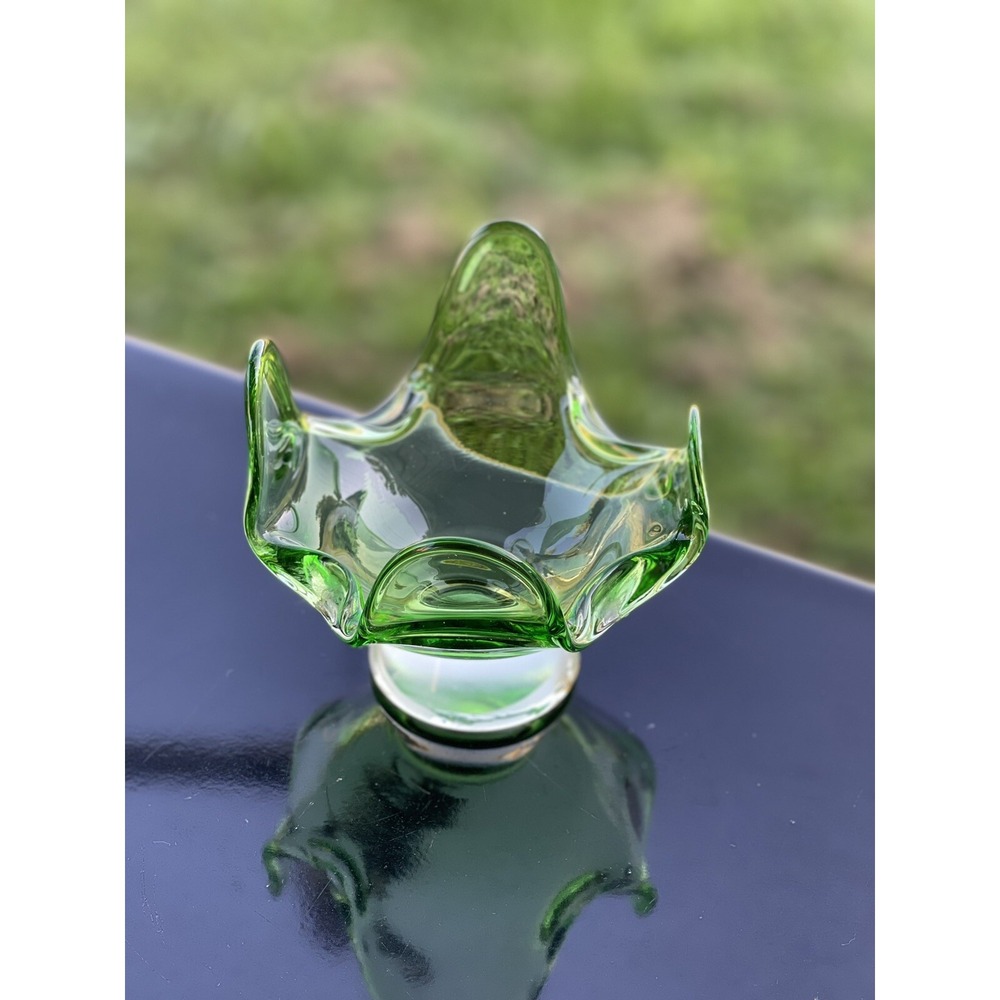Vintage Art Glass Handkerchief Candy Bowl Pedestal Green Clear Base Epic Finger‎ - Picture 2 of 16